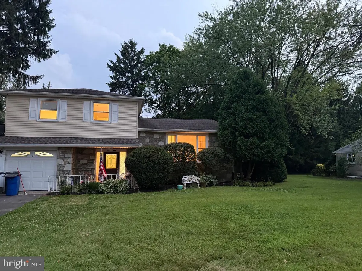 1006 Corn Crib Dr, Huntingdon Valley, PA 19006 - #1