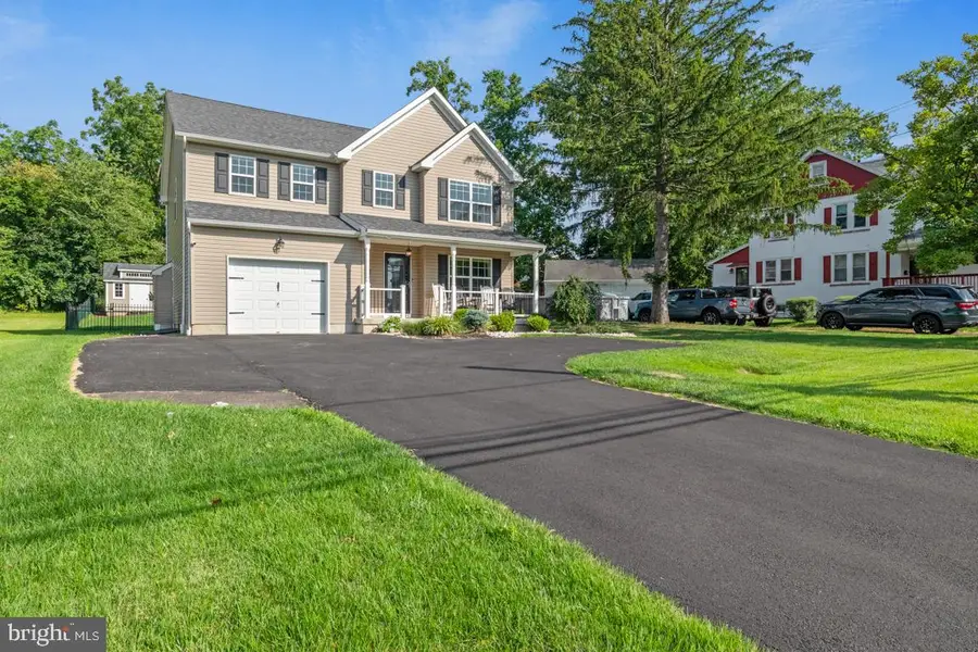 709 E Walnut St, North Wales, PA 19454 - #3
