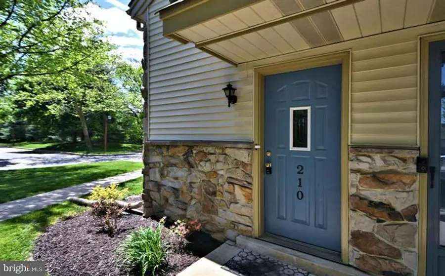 210 Foxmeadow Dr #condo 210, Royersford, PA 19468 - #3