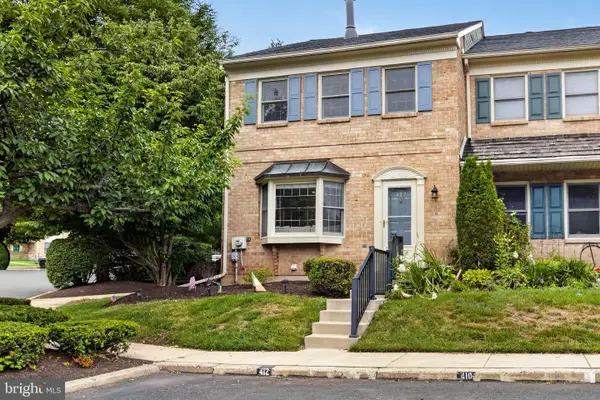 412 Franklin Ct #, COLLEGEVILLE, PA 19426