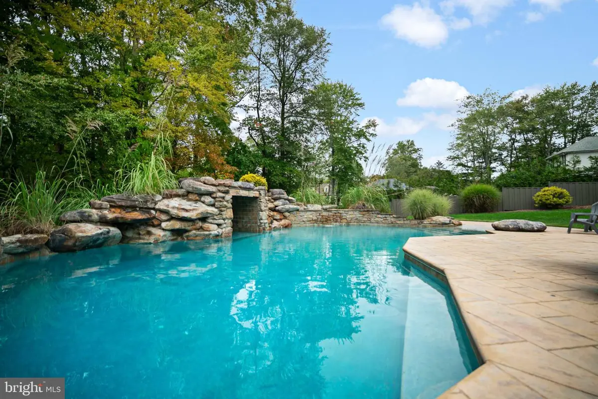 502 Long Ln, Huntingdon Valley, PA 19006 - #1