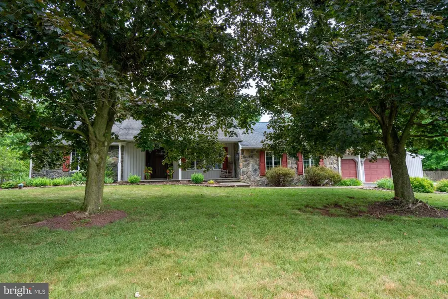 1397 Edgeview St, East Greenville, PA 18041 - #3