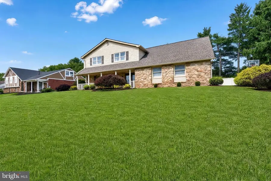 3822 Ridgeview Rd, Huntingdon Valley, PA 19006 - #3