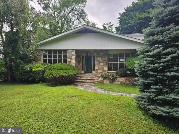 8128 Cedar, ELKINS PARK, PA 19027