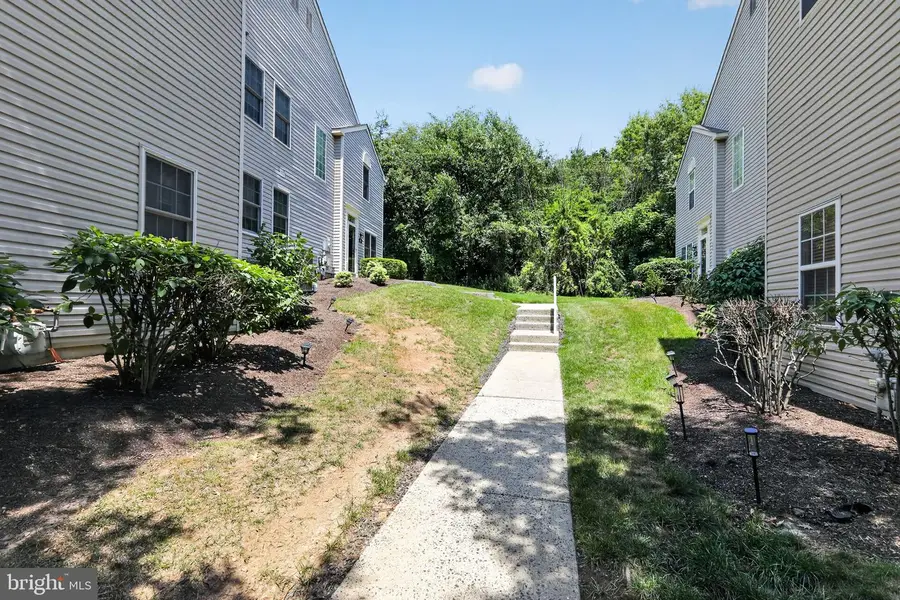 474 Stoneglen St, Collegeville, PA 19426 - #2