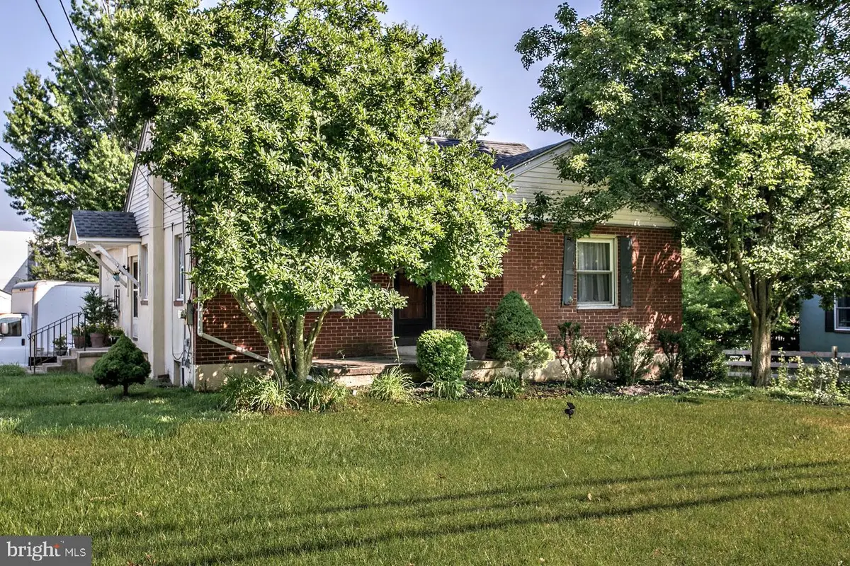 2916 Whitehall Rd, Norristown, PA 19403 - #1