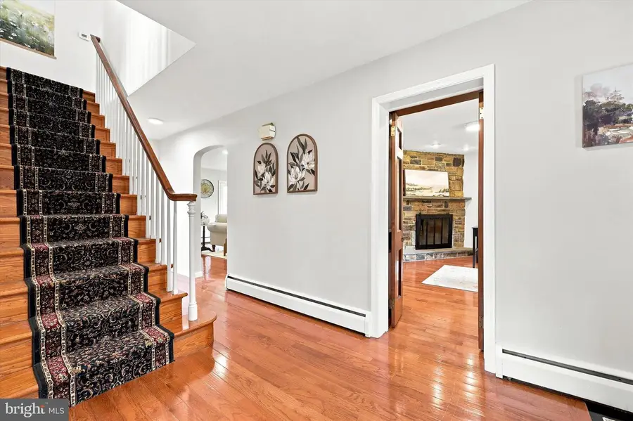 1021 Laurence Dr, Blue Bell, PA 19422 - #2