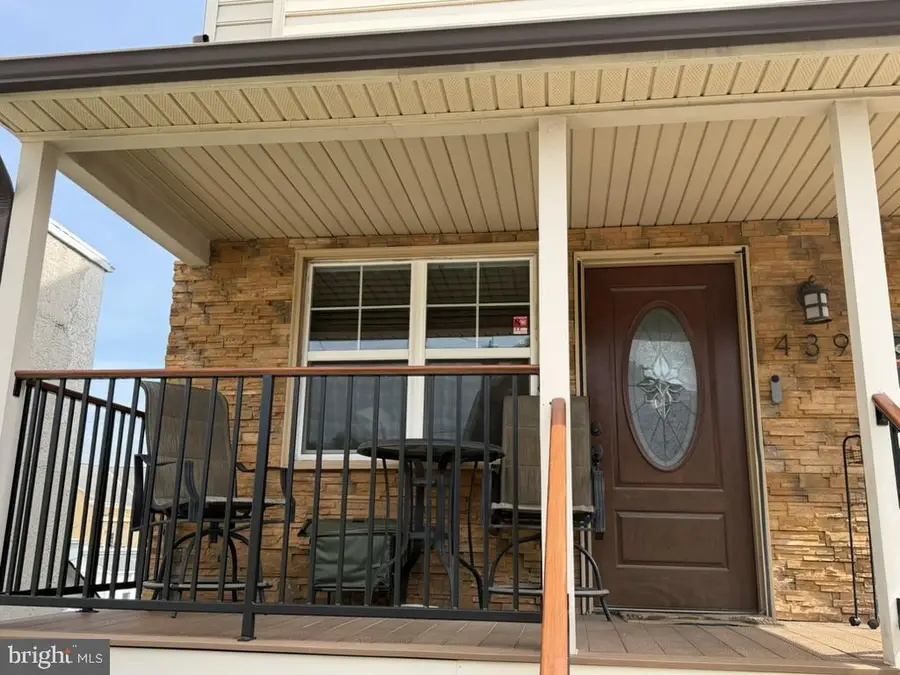 439 Ford St, Bridgeport, PA 19405 - #2
