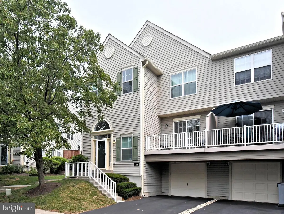 716 Thornhill Dr, Collegeville, PA 19426 - #1