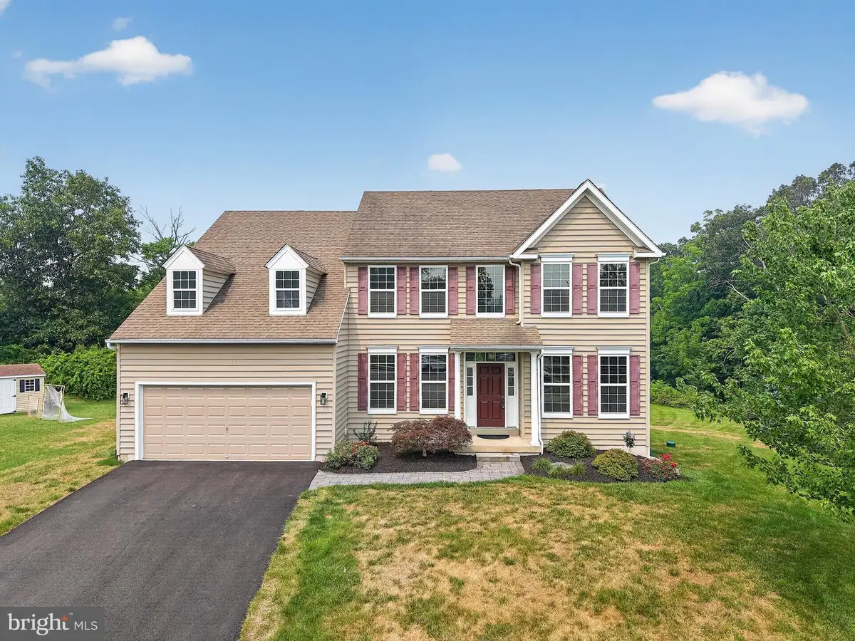 1100 Autumnview Ln, Pottstown, PA 19464 - #1