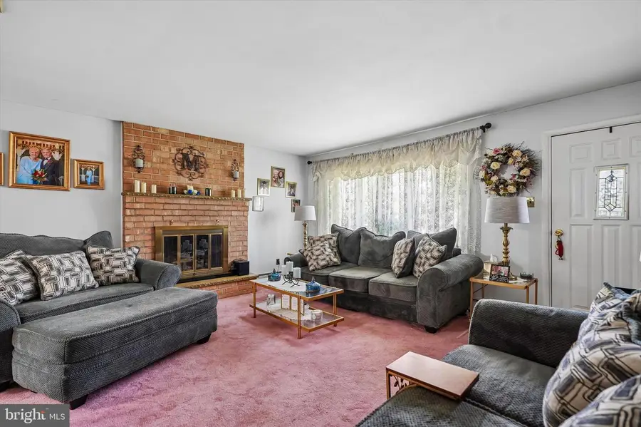430 Fort Washington Ave, Fort Washington, PA 19034 - #2