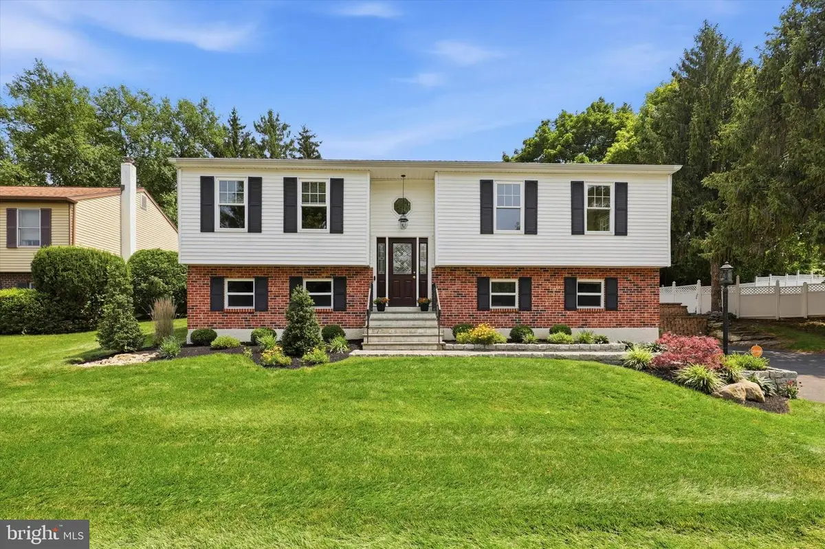 737 Vance Dr, Glenside, PA 19038 - #1