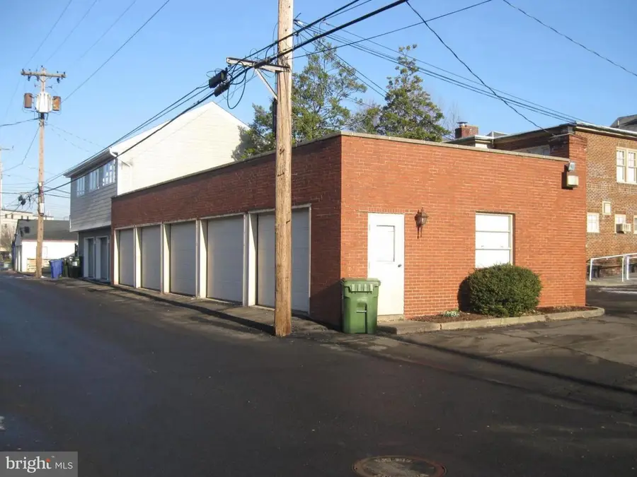 30 E Main St, Lansdale, PA 19446 - #3