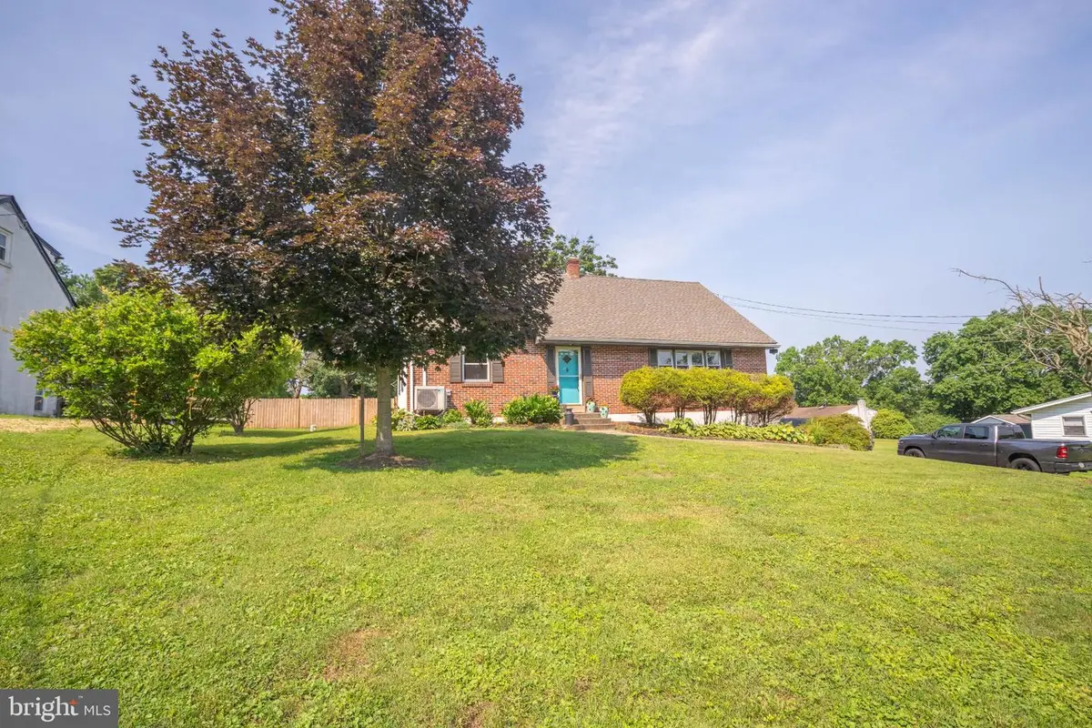 882 Allentown, Telford, PA 18969 - #1