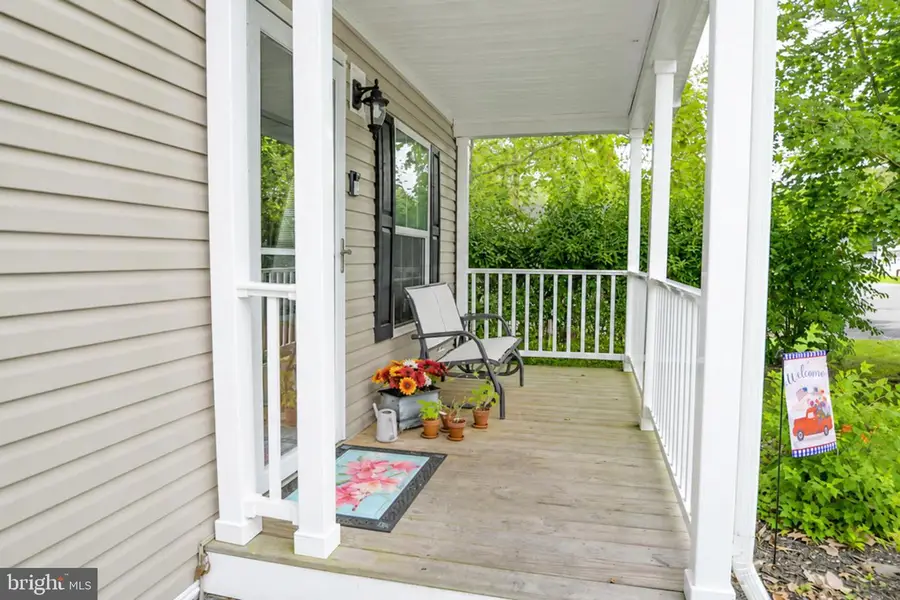 605 Willow Dr, Green Lane, PA 18054 - #2
