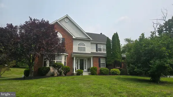 310 Country Ridge Dr, ROYERSFORD, PA 19468
