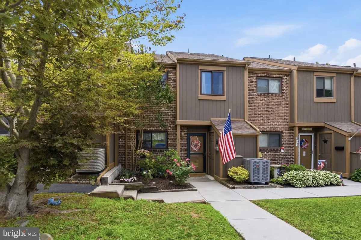 146 Larchwood Ct, Collegeville, PA 19426 - #1