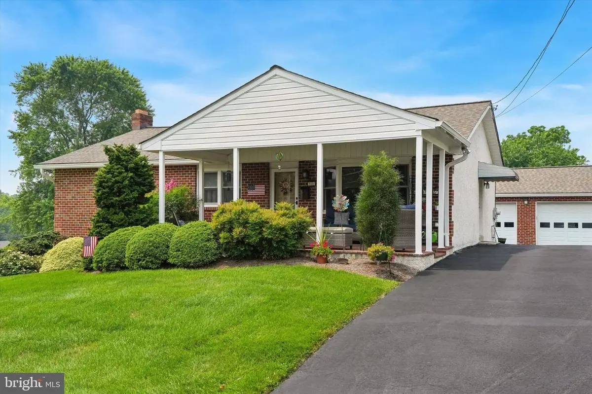 906 H Ave, Glenside, PA 19038 - #1