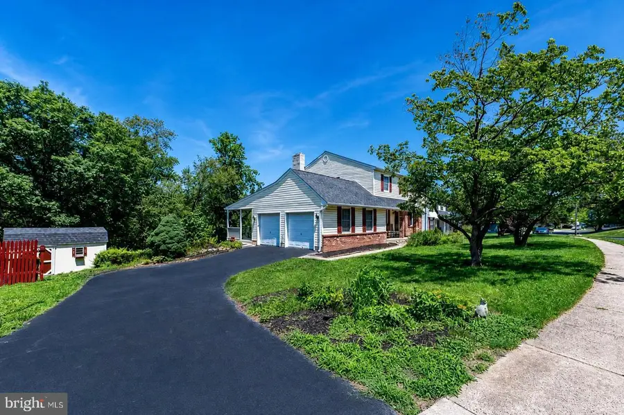 25 Iroquois Dr, Royersford, PA 19468 - #3