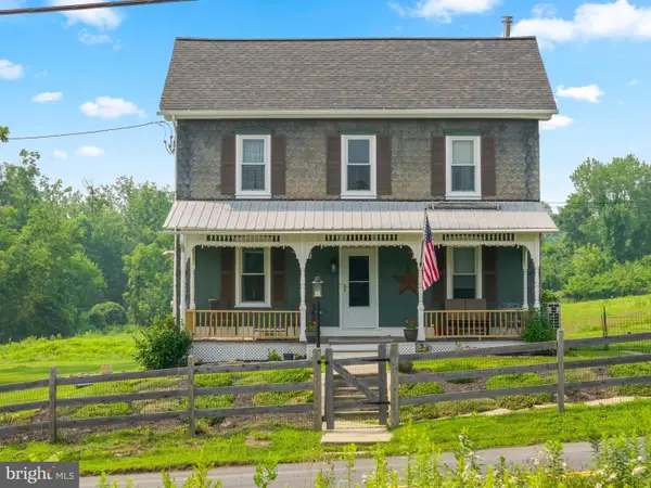 12 Salford Station Rd, PERKIOMENVILLE, PA 18074