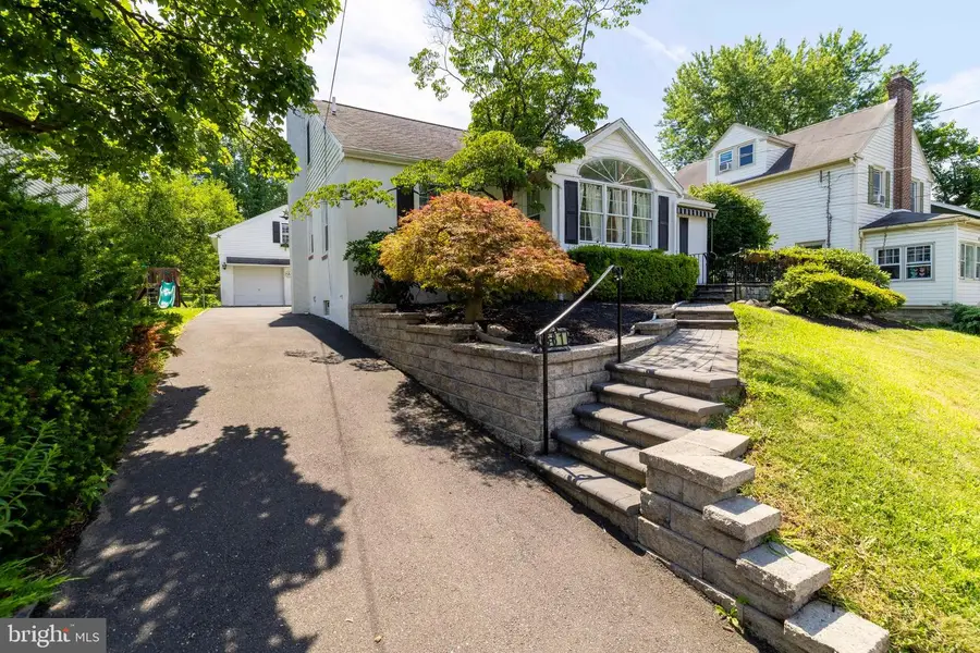 681 Jackson Ave, Glenside, PA 19038 - #2