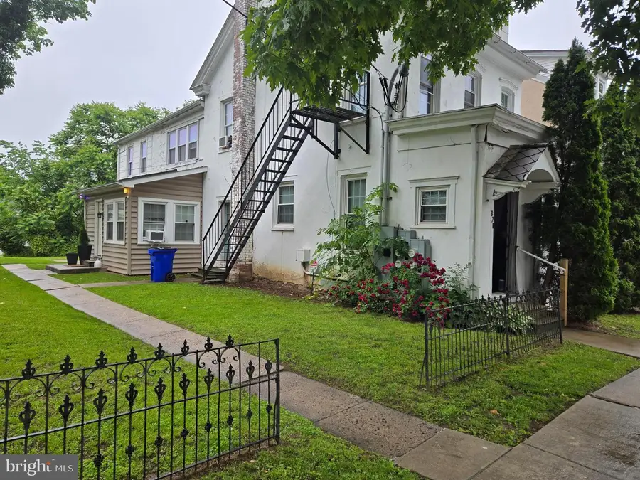 870 E High St, Pottstown, PA 19464 - #2