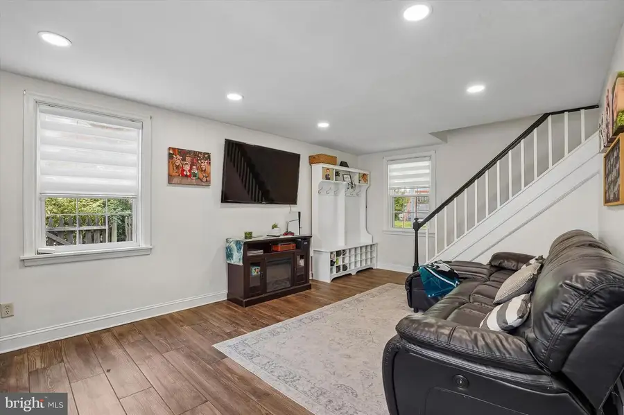 3032 Edmonds Rd, Lafayette Hill, PA 19444 - #3