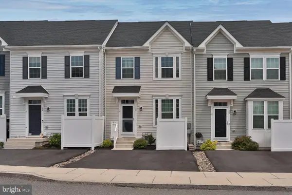 82 Hunters Dr, GILBERTSVILLE, PA 19525