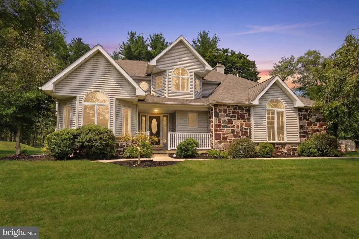 879 Haldeman Rd, Schwenksville, PA 19473 - #1