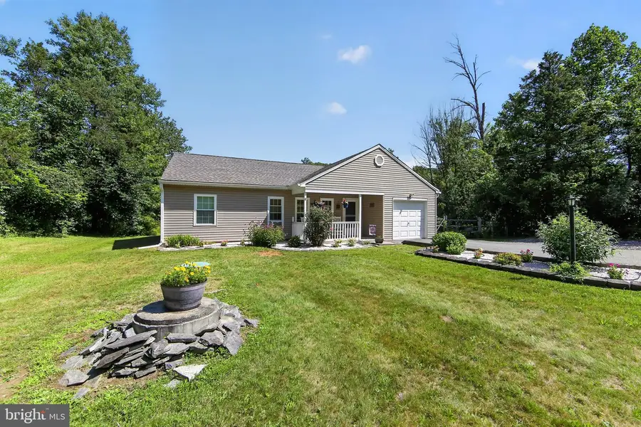 233 Snyder Rd, Pottstown, PA 19464 - #2
