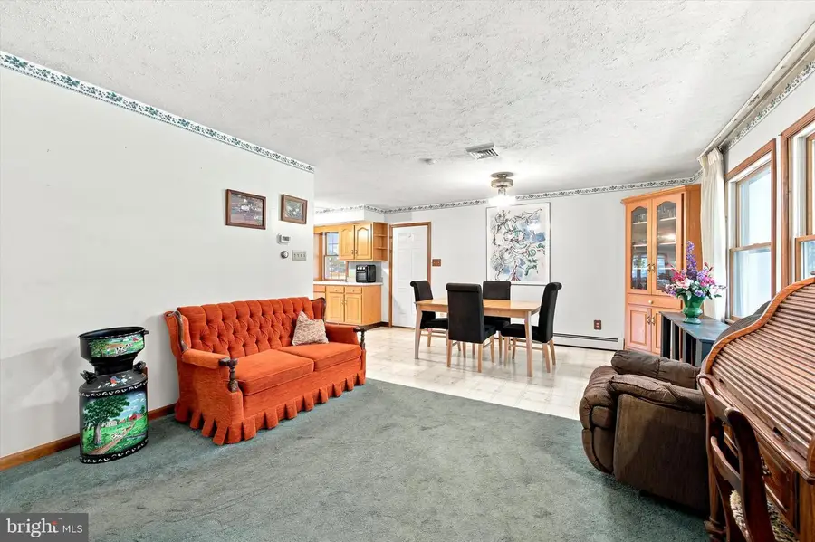 360 Oak Dr, Harleysville, PA 19438 - #3