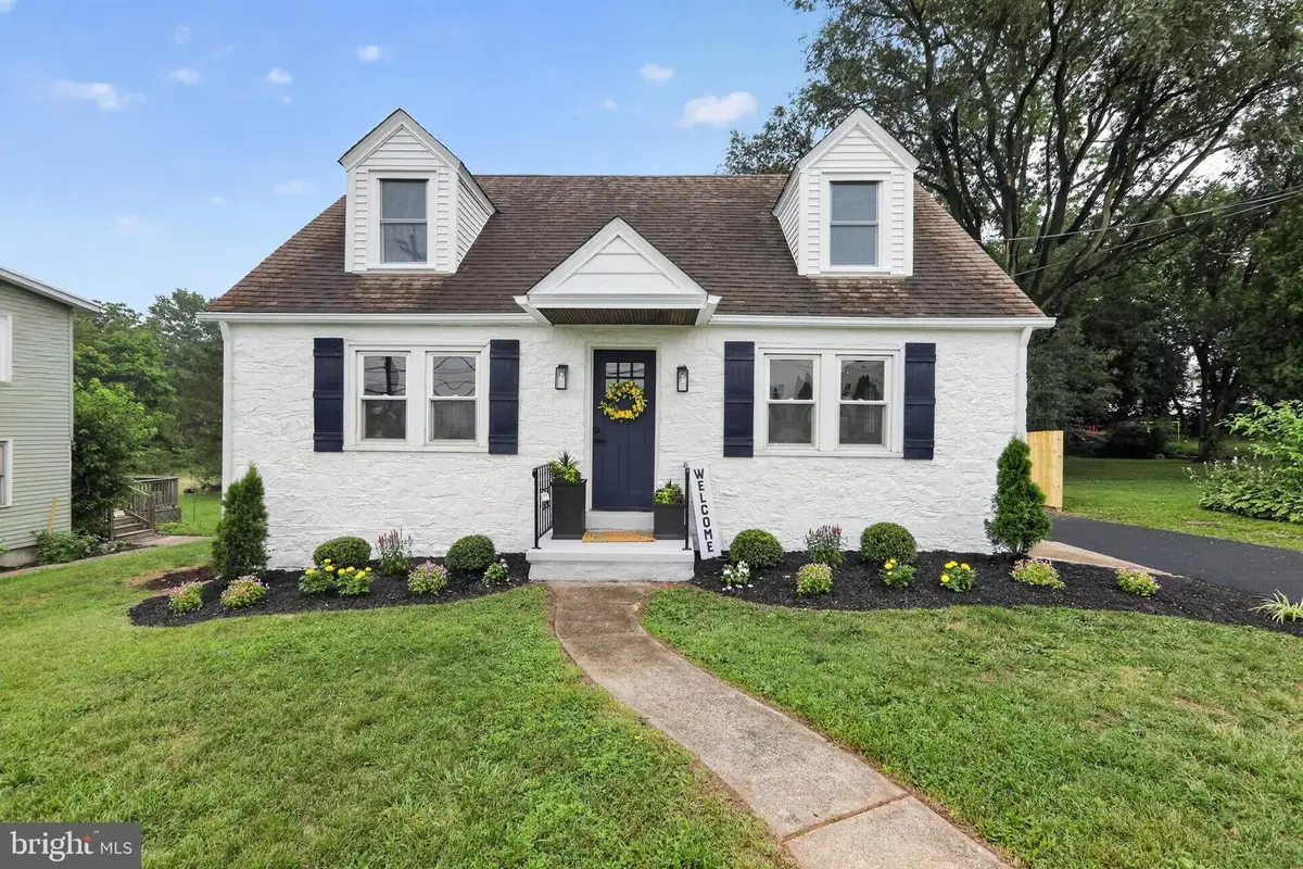 12 N Limerick Rd, Limerick, PA 19468 - #1
