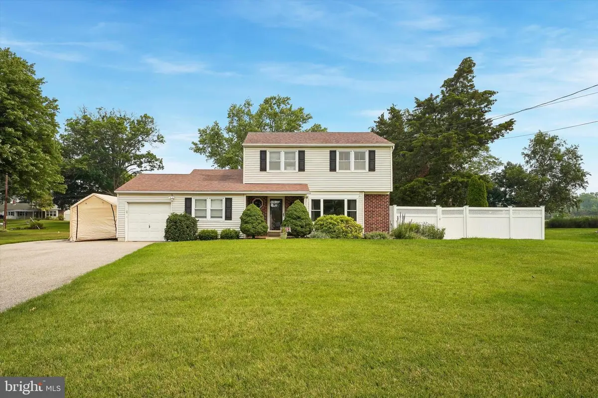 2027 Birchwood Dr, Norristown, PA 19401 - #1