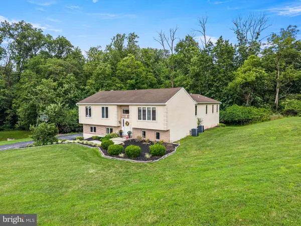 33 Melissa Ln, ROYERSFORD, PA 19468