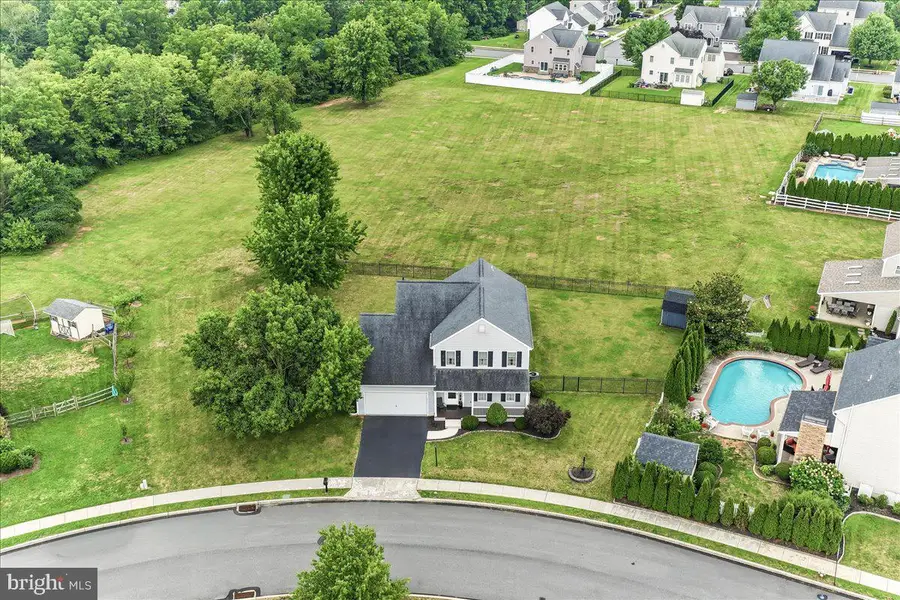 423 Larchwood Dr, Royersford, PA 19468 - #3