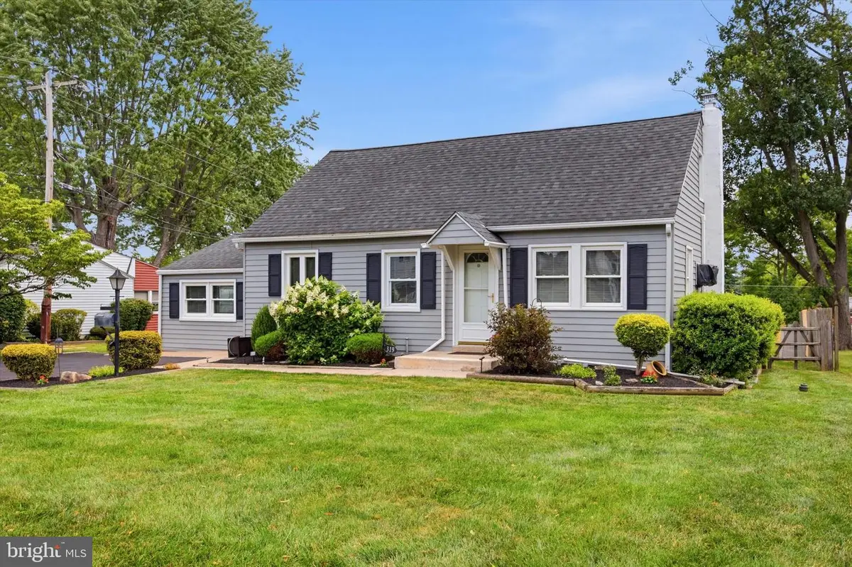 319 Clear Spring Rd, Lansdale, PA 19446 - #1