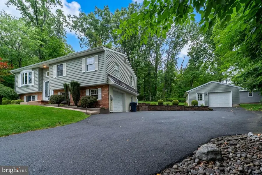 2161 Hollyberry Ct, Pottstown, PA 19464 - #2