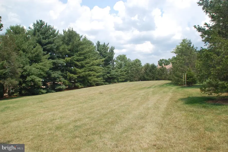 3912 Gatehouse Ln, Skippack, PA 19474 - #2