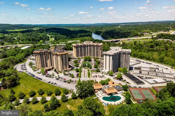 20932 Valley Forge Cir #932, KING OF PRUSSIA, PA 19406