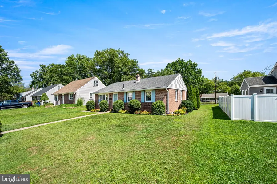 932 Hale St, Pottstown, PA 19464 - #2