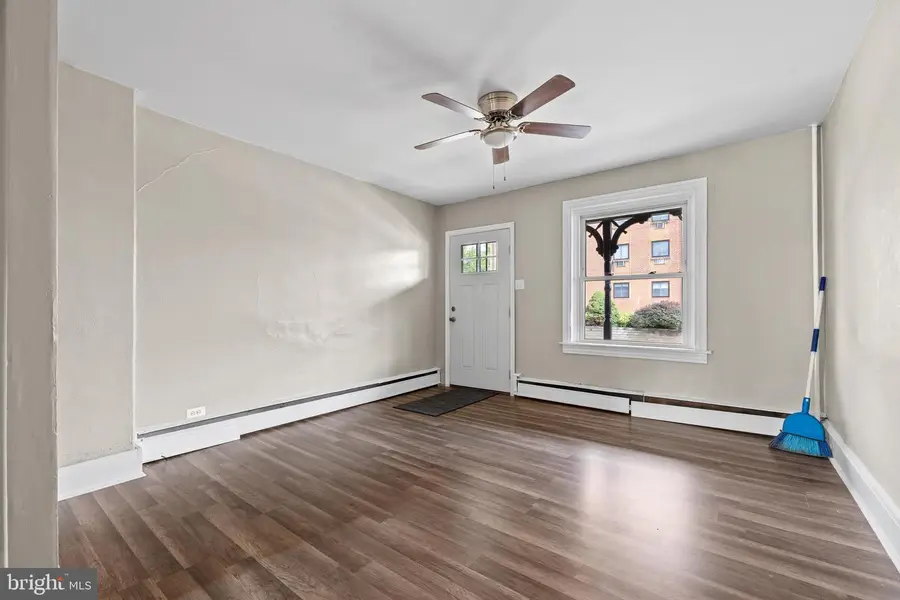407 Walnut St, Royersford, PA 19468 - #2