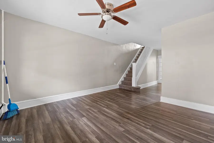 407 Walnut St, Royersford, PA 19468 - #3