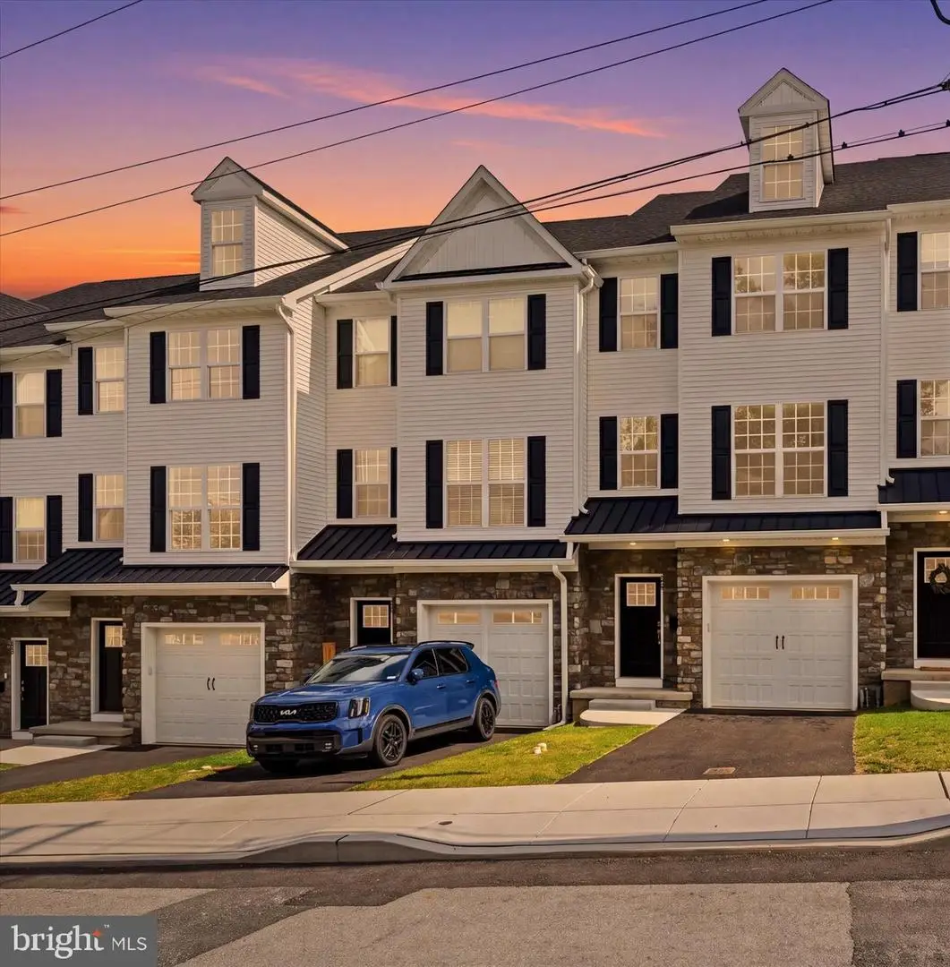 207 W Eighth St, Bridgeport, PA 19405 - #1