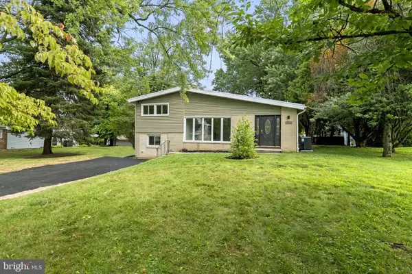 1525 Erbs Mill Rd, BLUE BELL, PA 19422
