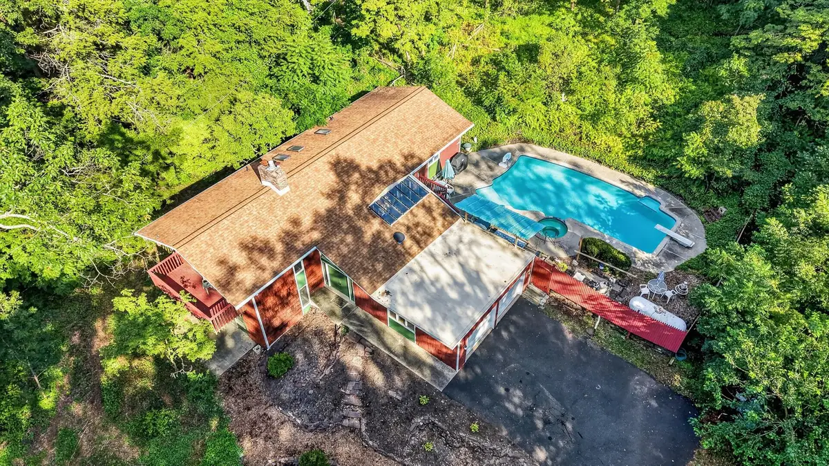 277/279 Green Hill Rd, Telford, PA 18969 - #1