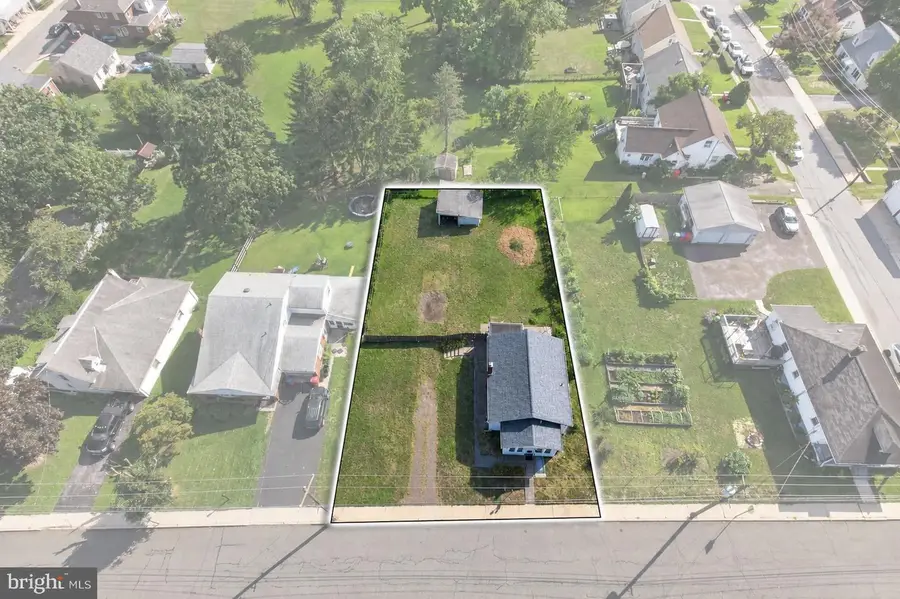 319 Berks St, Pottstown, PA 19464 - #2