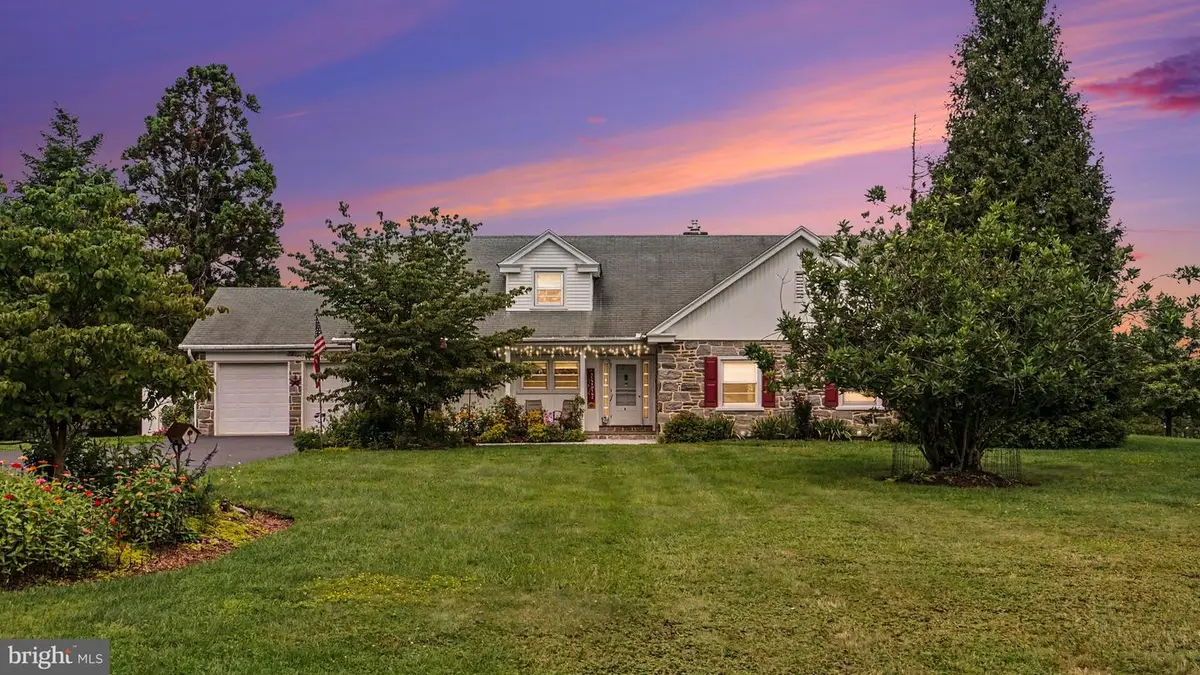 2080 Trumbauer Rd, Lansdale, PA 19446 - #1