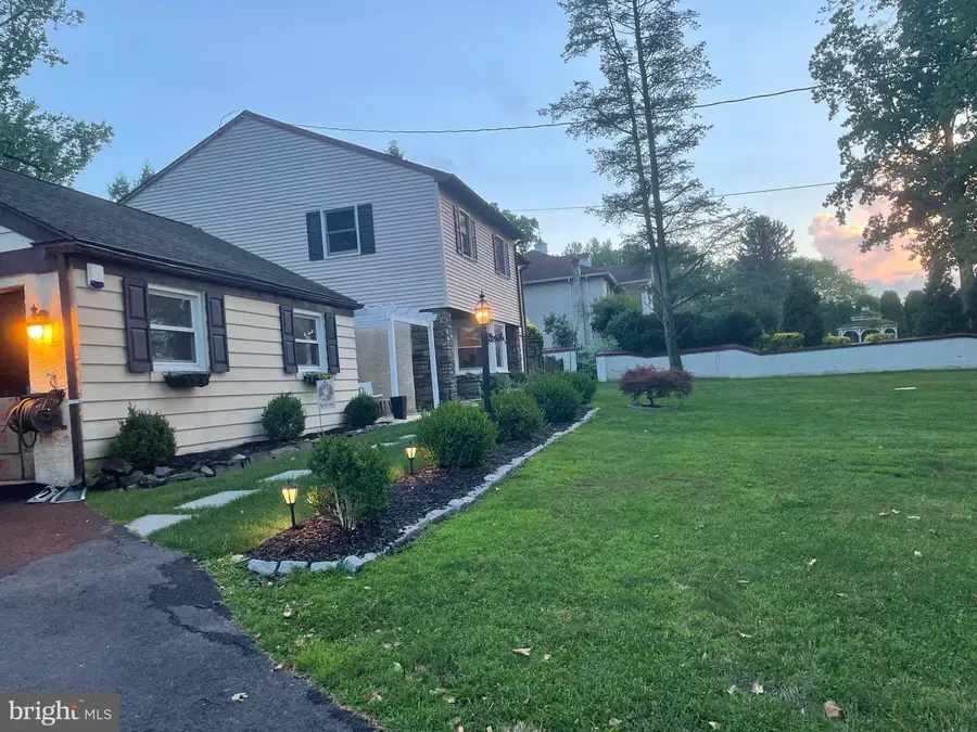 1305 Twining Rd, Dresher, PA 19025 - #3