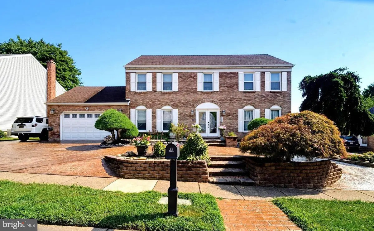 181 Pheasant Ln, Huntingdon Valley, PA 19006 - #1