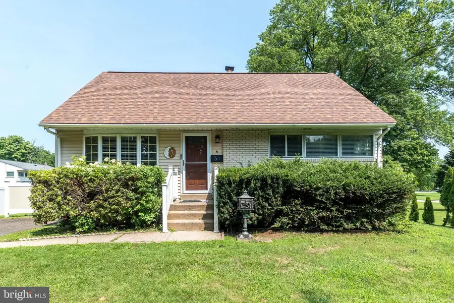 51 Saint Dunstans Rd, Hatboro, PA 19040 - #2